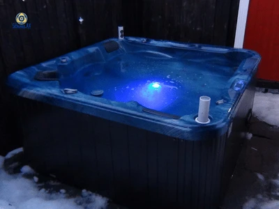 Karstās vannas zemūdens apgaismojuma nomaiņa: praktiska rokasgrāmata spa tirg...